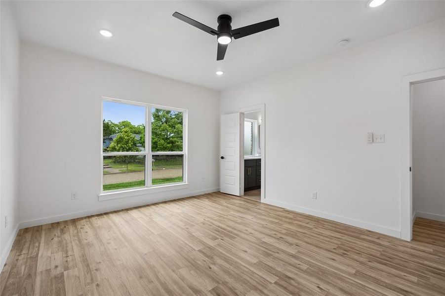 Spacious, unfurnished interior of a new home in , Mesquite (Image 24).