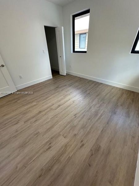 Spacious, unfurnished interior of a new home in , Dania Beach (Image 22).