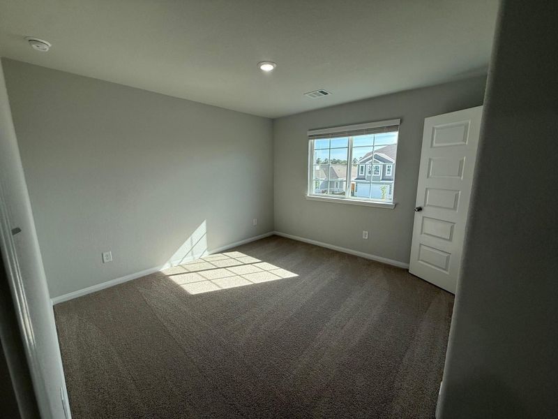 Spacious, unfurnished interior of a new home in Wayside Village, Houston (Image 37).