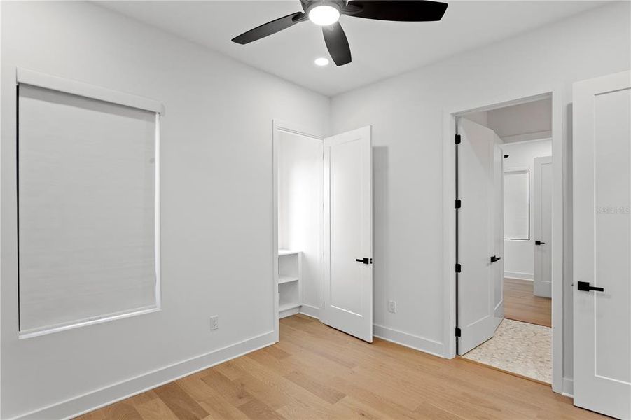 Spacious, unfurnished interior of a new home in , Tampa (Image 25).