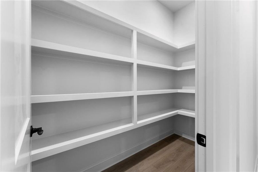Spacious, unfurnished interior of a new home in , Waleska (Image 17).