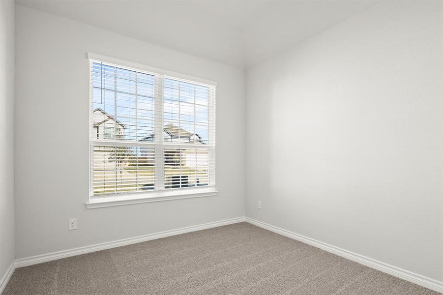 Spacious, unfurnished interior of a new home in Deer Creek, Fort Worth (Image 9).