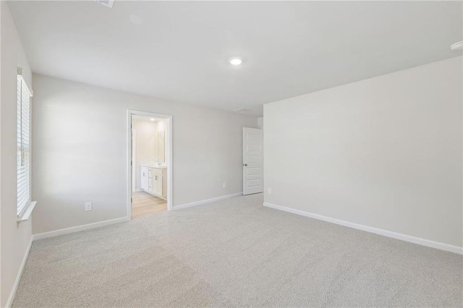 Spacious, unfurnished interior of a new home in Hemingway - Reserve Series, Cumming (Image 20).
