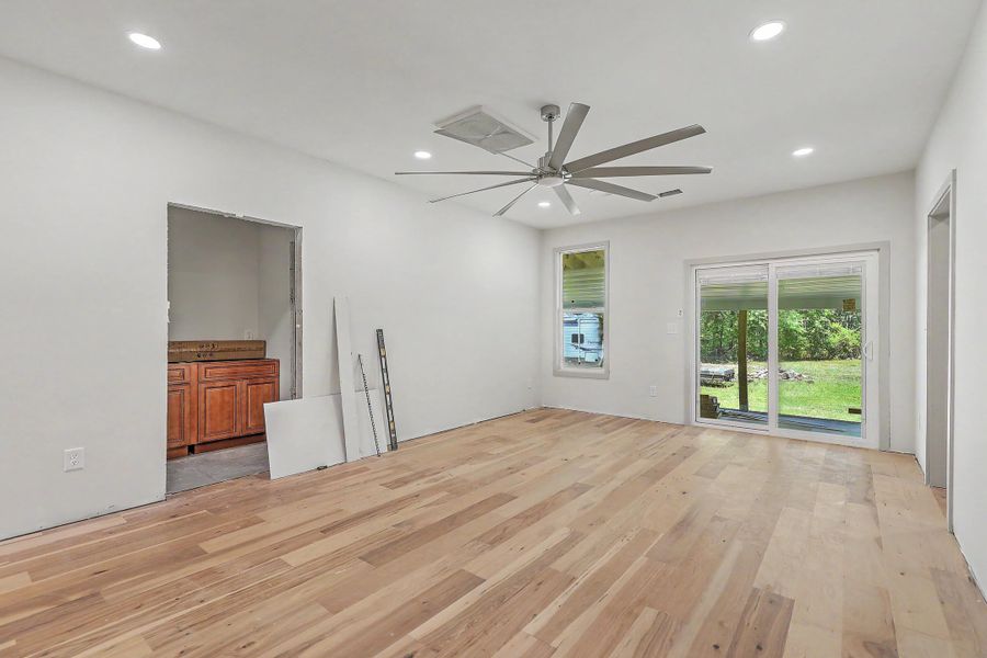 Spacious, unfurnished interior of a new home in , Moncks Corner (Image 42).