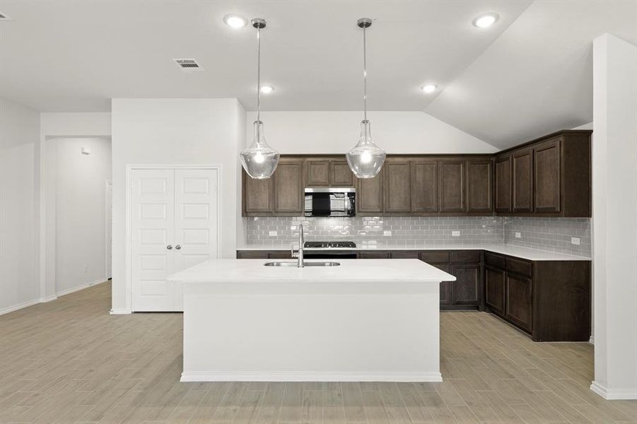 08. 116 Coyote - Kitchen 08. 116 Coyote - Kitchen