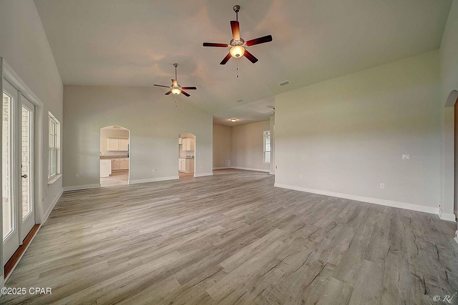Spacious, unfurnished interior of a new home in Cedar Creek at Deerpoint Lake, Panama City (Image 23). Spacious, unfurnished interior of a new home in Cedar Creek at Deerpoint Lake, Panama City (Image 23).
