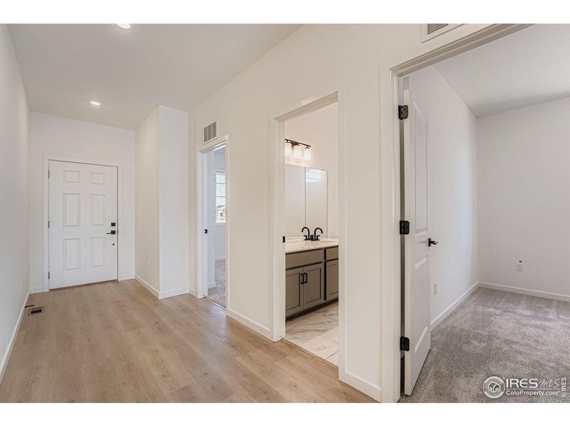 Spacious, unfurnished interior of a new home in Farmstead, Berthoud (Image 24).