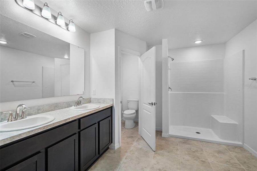 Furnished interior view inside a new home in Avalon Woods, Newberry (Image 9). Furnished interior view inside a new home in Avalon Woods, Newberry (Image 9).