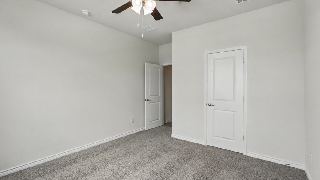 Spacious, unfurnished interior of a new home in Lakewood Trails, Forney (Image 24). Spacious, unfurnished interior of a new home in Lakewood Trails, Forney (Image 24).