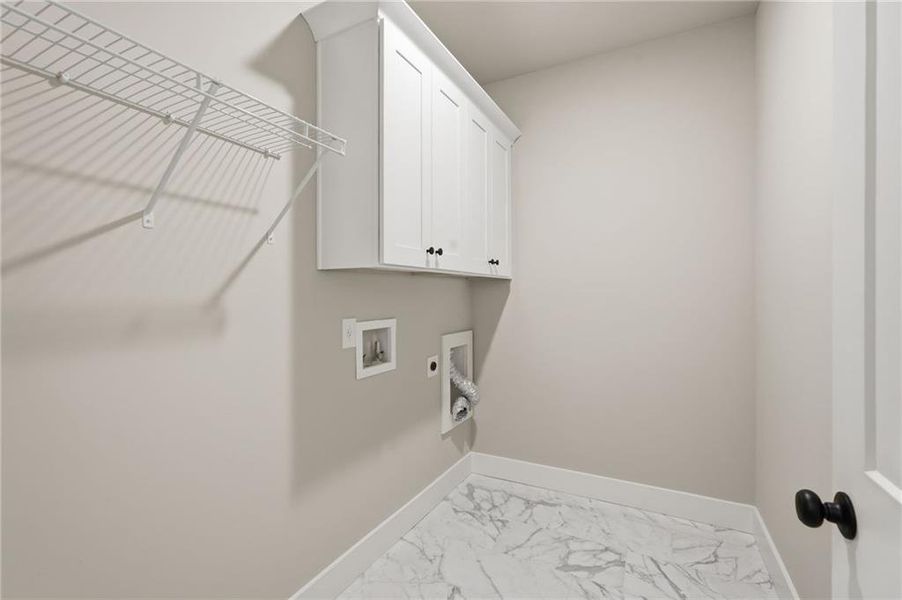 Spacious, unfurnished interior of a new home in , Gainesville (Image 30).