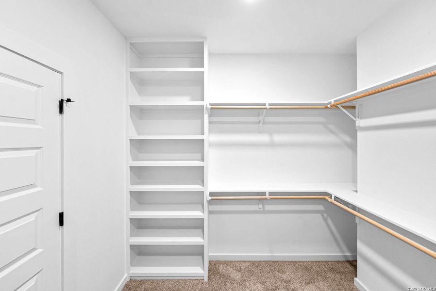Spacious, unfurnished interior of a new home in , San Antonio (Image 43).