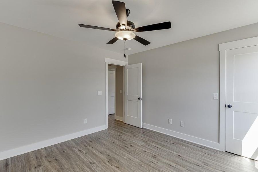 Spacious, unfurnished interior of a new home in , Hartwell (Image 27). Spacious, unfurnished interior of a new home in , Hartwell (Image 27).