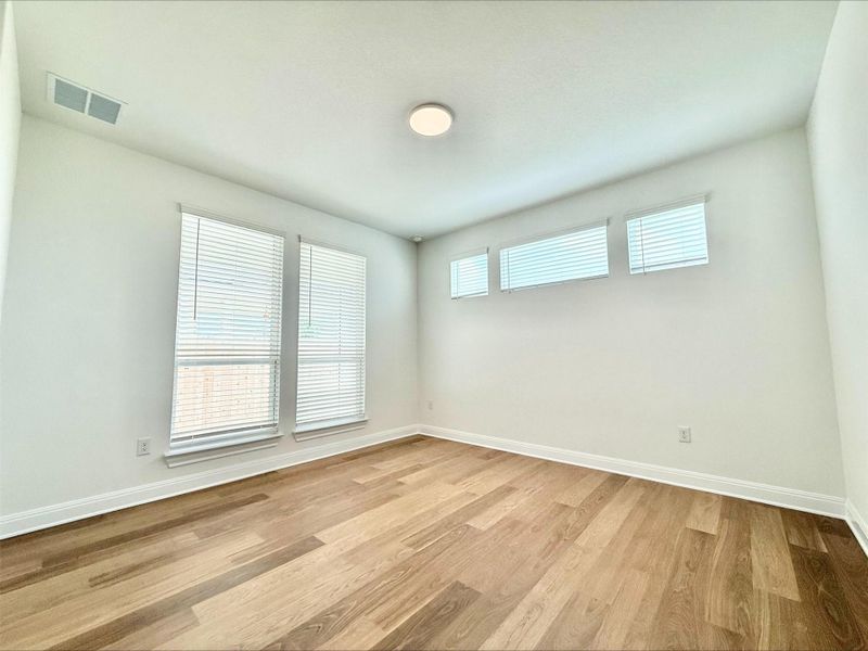 Spacious, unfurnished interior of a new home in Porter Country, Buda (Image 9). Spacious, unfurnished interior of a new home in Porter Country, Buda (Image 9).