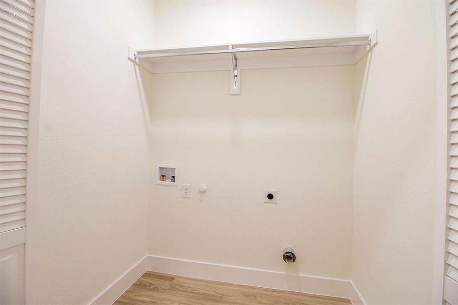 Spacious, unfurnished interior of a new home in , Grand Saline (Image 19).