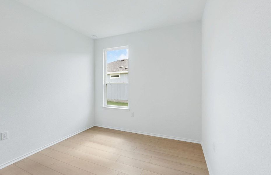 Spacious, unfurnished interior of a new home in Sun City Texas, Georgetown (Image 20).