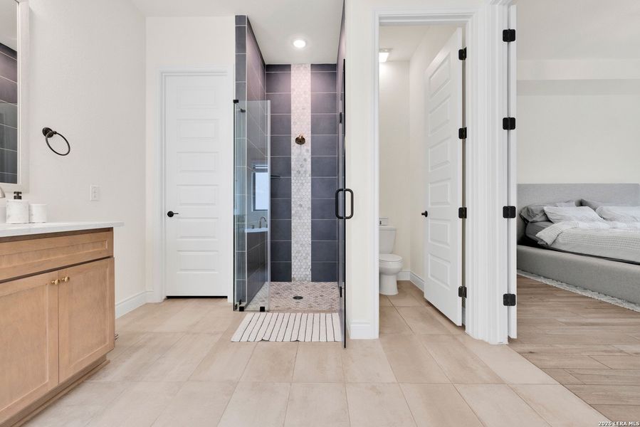 Furnished interior view inside a new home in , Boerne (Image 15).
