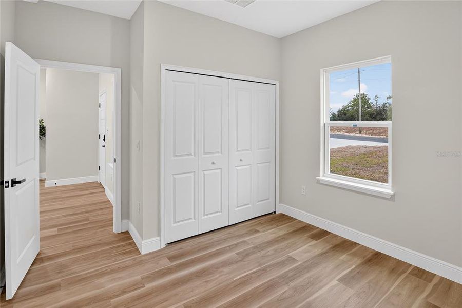 Spacious, unfurnished interior of a new home in , Ocala (Image 16).