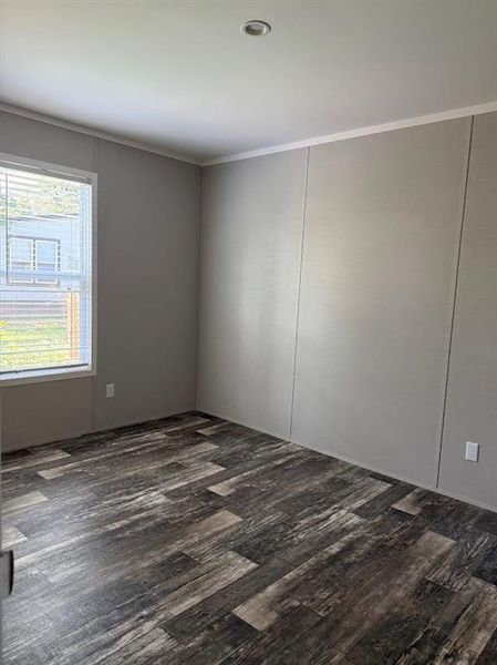 Spacious, unfurnished interior of a new home in , Pelican Bay (Image 8).