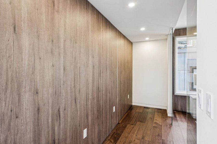 Spacious, unfurnished interior of a new home in , Atlanta (Image 21).