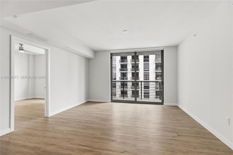 Spacious, unfurnished interior of a new home in , Miami (Image 19).
