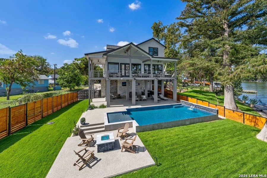 Exterior details and patio area of a home in , McQueeney (Image 37).