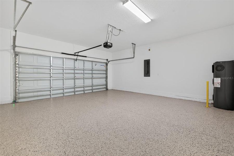 Spacious, unfurnished interior of a new home in Green Key Village, Lady Lake (Image 28). Spacious, unfurnished interior of a new home in Green Key Village, Lady Lake (Image 28).