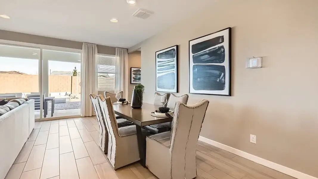 Crest Dining room