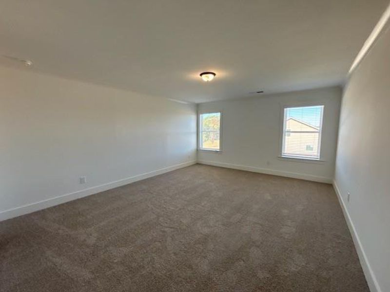 Spacious, unfurnished interior of a new home in Magnolia Ridge, Monroe (Image 18).