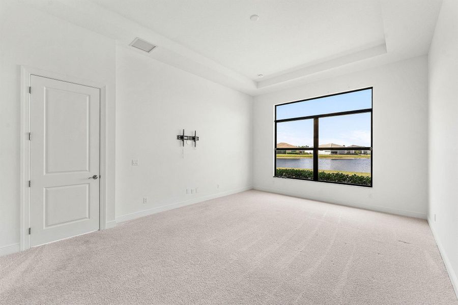 Spacious, unfurnished interior of a new home in , Port St. Lucie (Image 37).