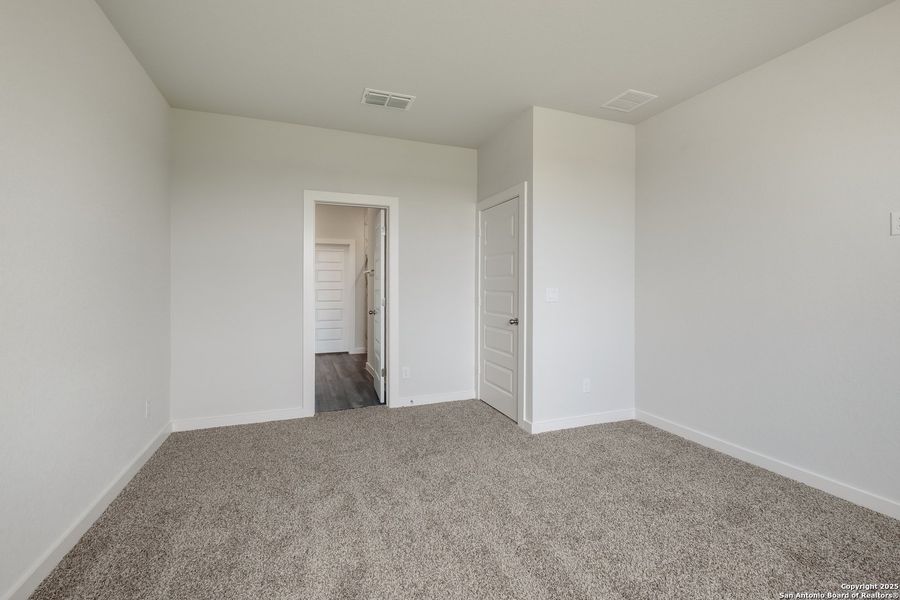 Spacious, unfurnished interior of a new home in Talley Fields, San Antonio (Image 16). Spacious, unfurnished interior of a new home in Talley Fields, San Antonio (Image 16).