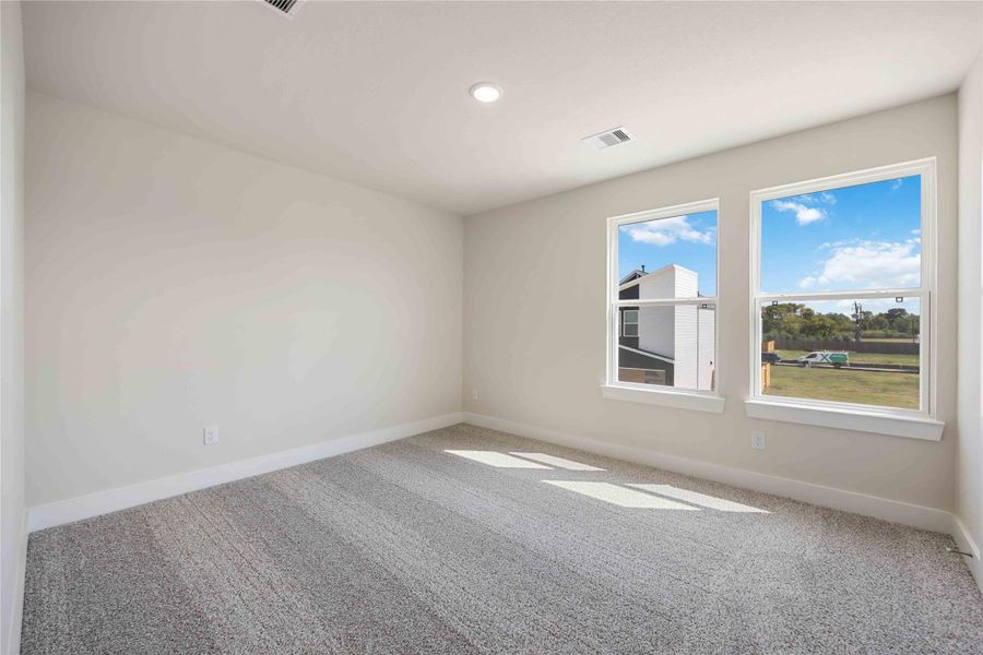 Spacious, unfurnished interior of a new home in Alicante, Houston (Image 25). Spacious, unfurnished interior of a new home in Alicante, Houston (Image 25).