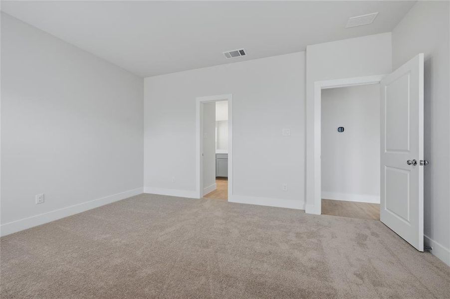 Spacious, unfurnished interior of a new home in , Forney (Image 15).