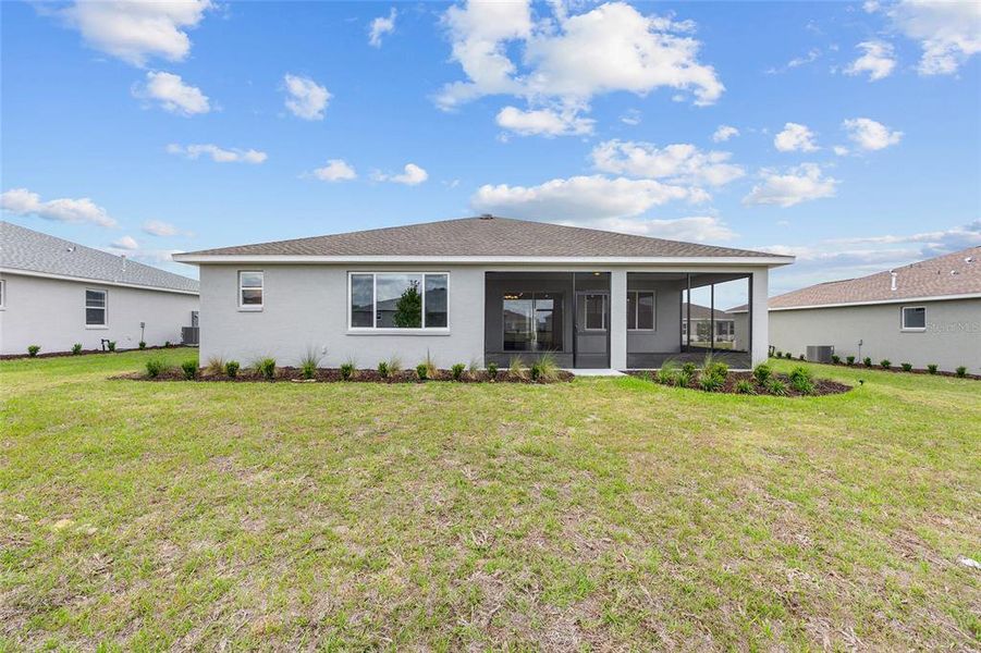 Exterior details and patio area of a home in , Ocala (Image 23).