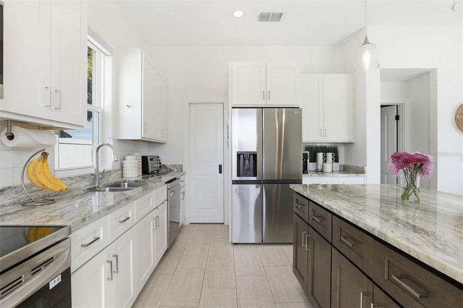 Furnished interior view inside a new home in , Orlando (Image 37). Furnished interior view inside a new home in , Orlando (Image 37).