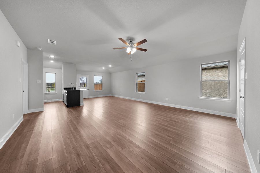 Spacious, unfurnished interior of a new home in Stonecreek, Sulphur Springs (Image 21). Spacious, unfurnished interior of a new home in Stonecreek, Sulphur Springs (Image 21).