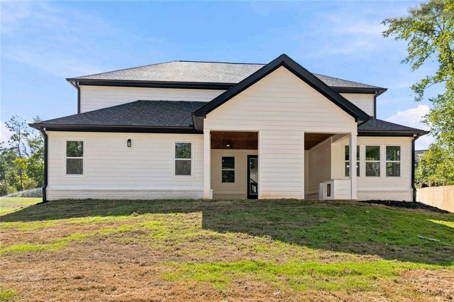 Exterior details and patio area of a home in , Griffin (Image 32).