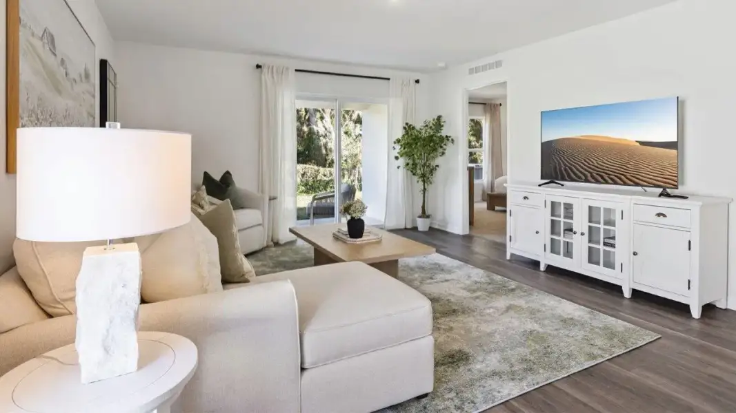 Furnished interior view inside a new home in Hawthorne Ranch, Lakeland (Image 11).