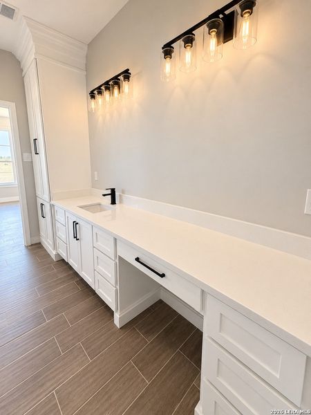 Furnished interior view inside a new home in , Eagle Pass (Image 10).