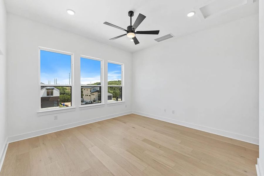 Lantana A primary suite
