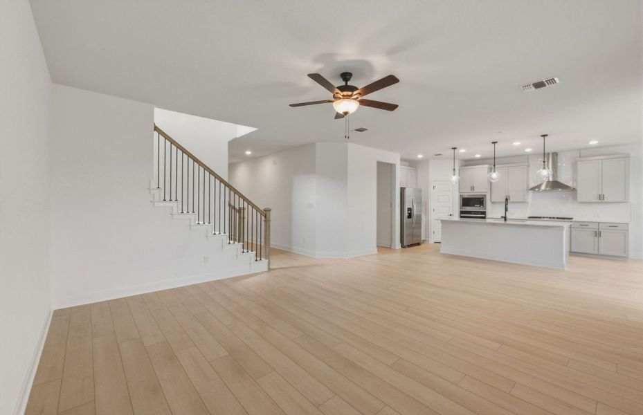 Representative unfurnished interior of a home built from the Saddlebrook by Pulte Homes in Santa Rita Ranch, Liberty Hill (Image 20).