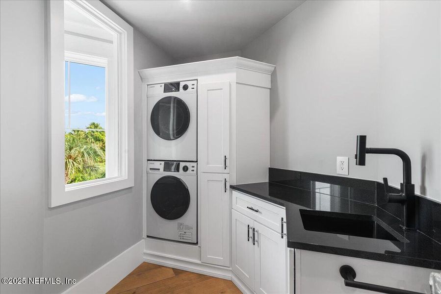 Furnished interior view inside a new home in , Jacksonville Beach (Image 15).