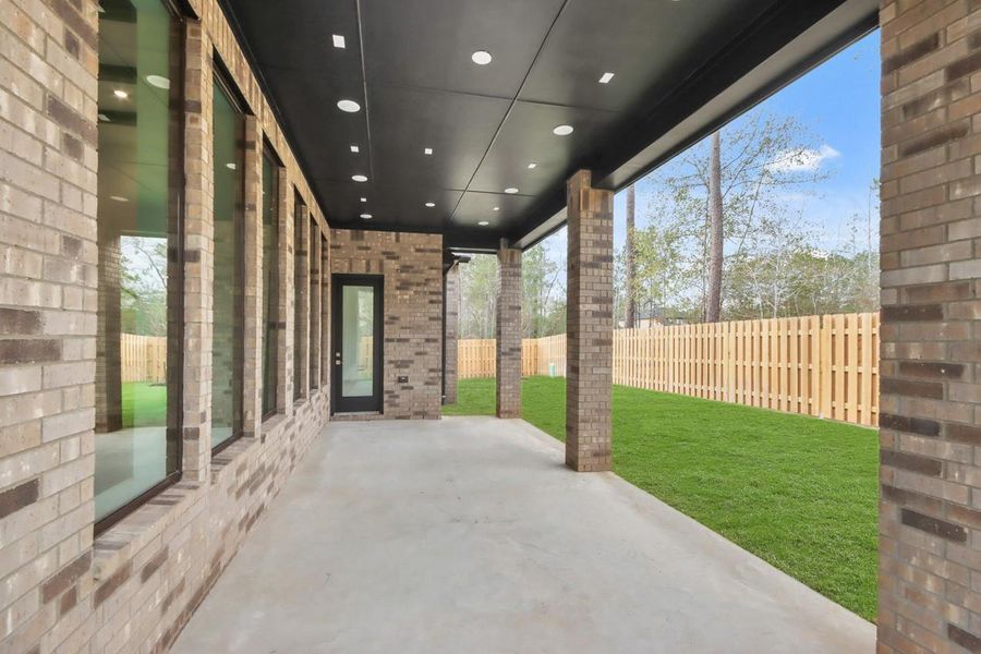 Exterior details and patio area of a home in COLTON, Todd Mission (Image 3).
