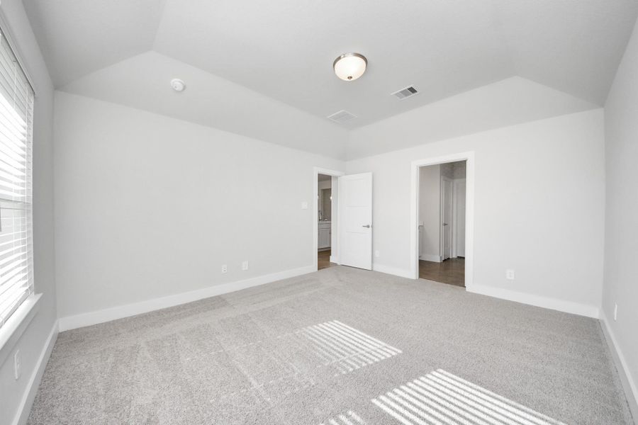 Spacious, unfurnished interior of a new home in Laurel Landing: Landmark Collection, Alvin (Image 19). Spacious, unfurnished interior of a new home in Laurel Landing: Landmark Collection, Alvin (Image 19).