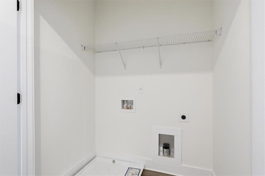 Spacious, unfurnished interior of a new home in , Atlanta (Image 28).