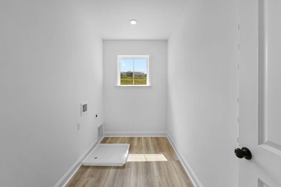 Spacious, unfurnished interior of a new home in Stratford Hills, Ball Ground (Image 29).