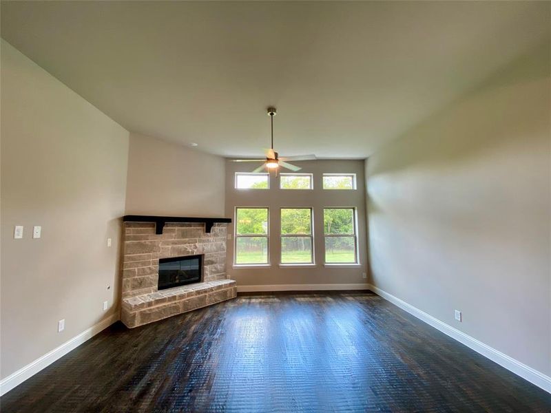 Wall of windows with amazing greenspace & tree view! Wall of windows with amazing greenspace & tree view!
