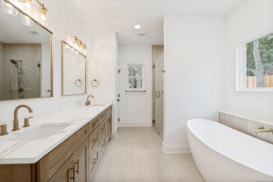 Furnished interior view inside a new home in , Boerne (Image 10).