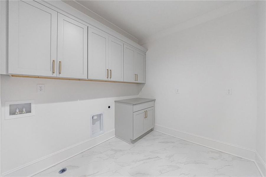 Spacious, unfurnished interior of a new home in , Alpharetta (Image 26).