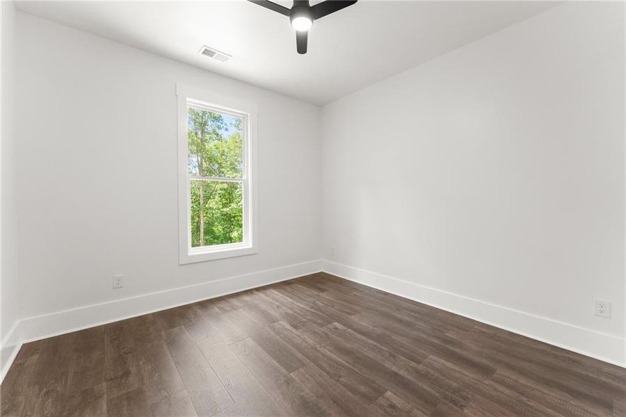 Spacious, unfurnished interior of a new home in , Gainesville (Image 24).