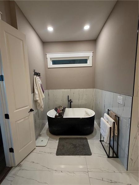 Furnished interior view inside a new home in , Dawsonville (Image 17).